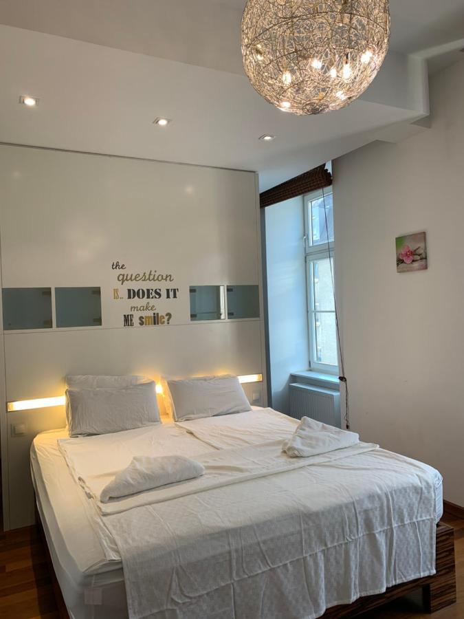 Apartment In The Heart Of Виена Екстериор снимка